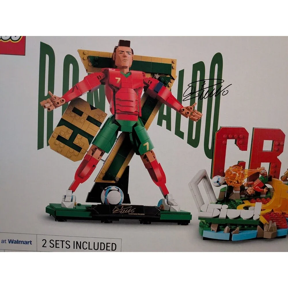 LEGO Editions Cristiano Ronaldo - Collector's Set Co-Pack Building Set Gift